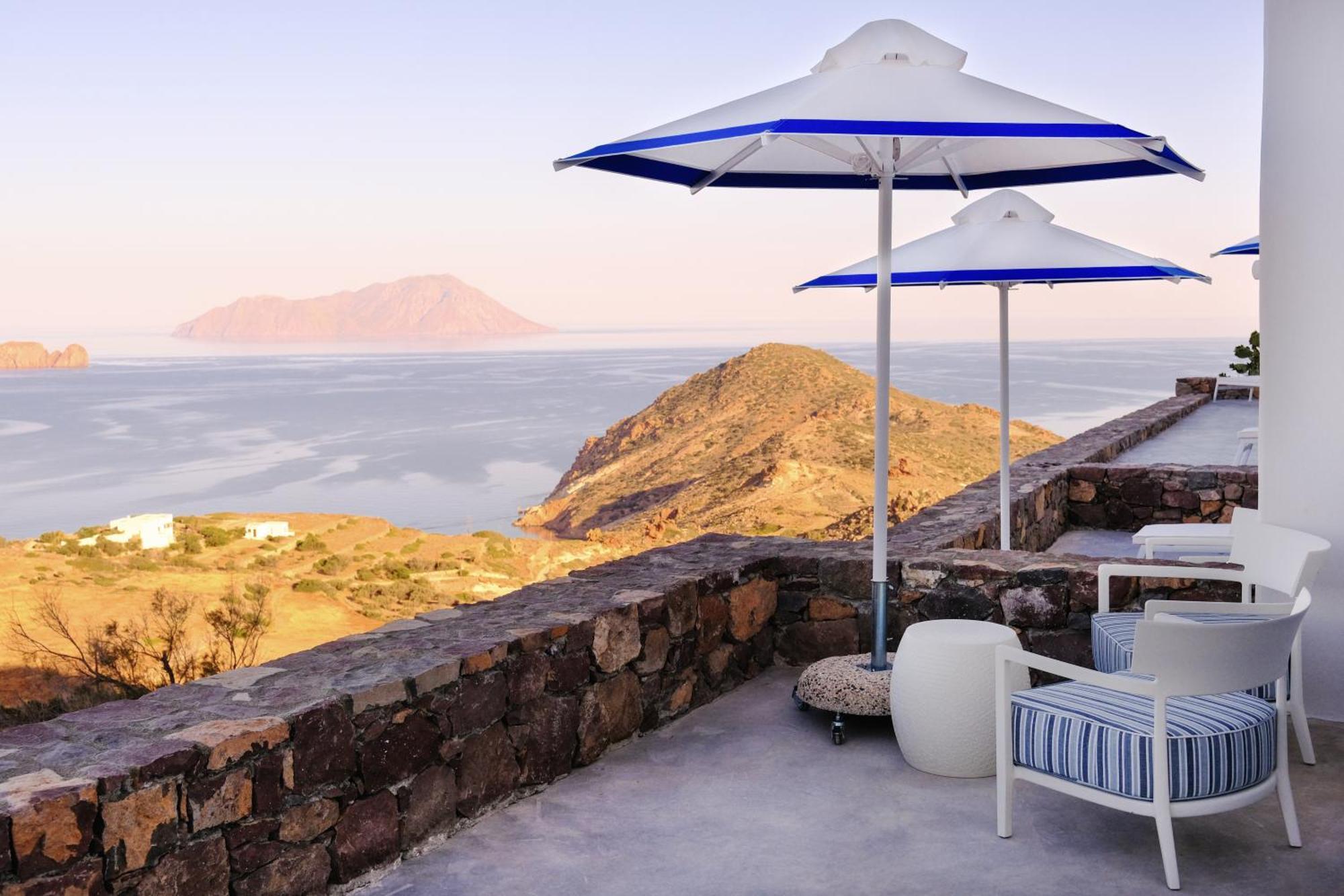 Odyssey Rock Milos Sunset Suites Plaka  Exteriér fotografie