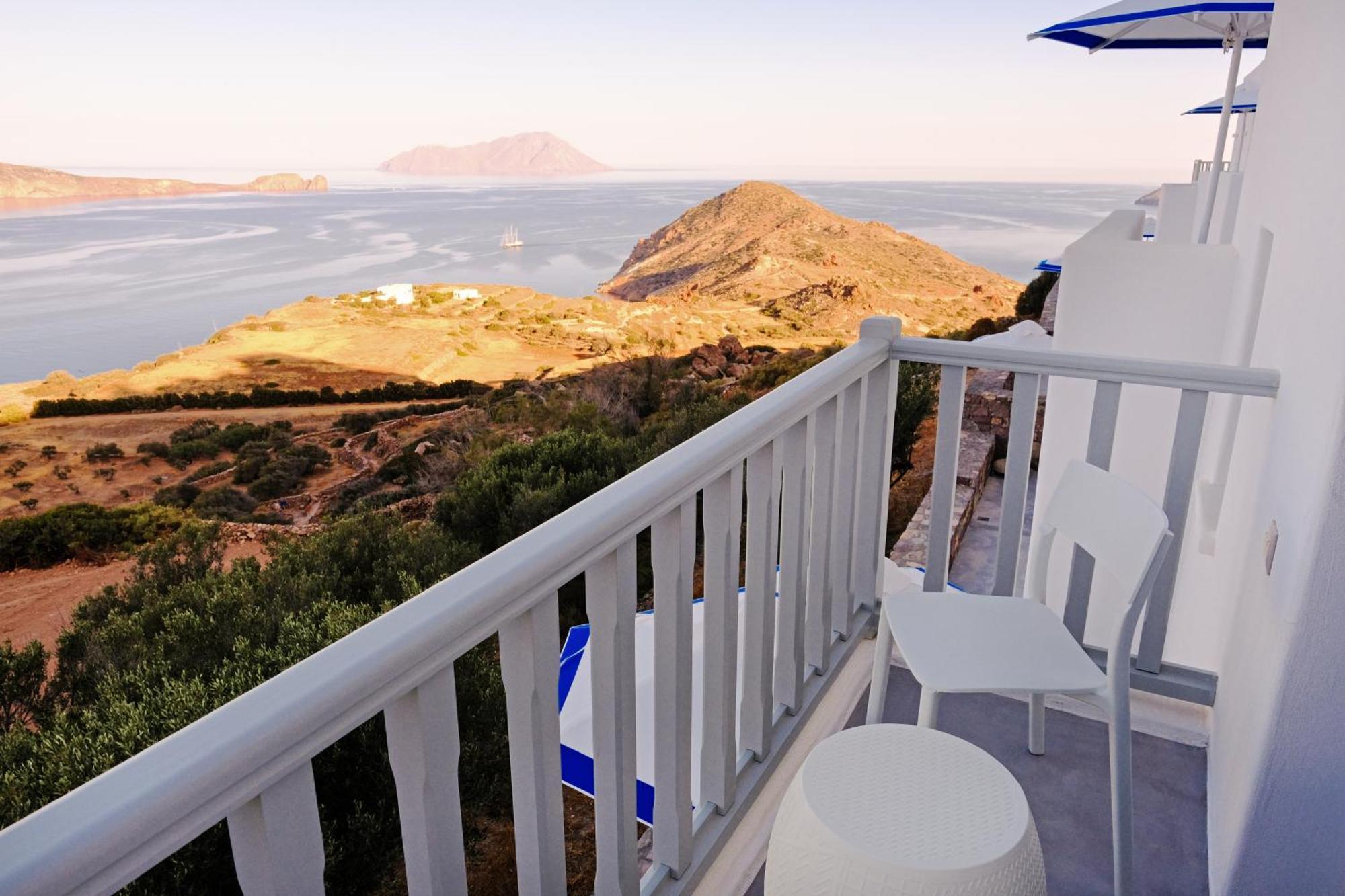 Odyssey Rock Milos Sunset Suites Plaka  Exteriér fotografie