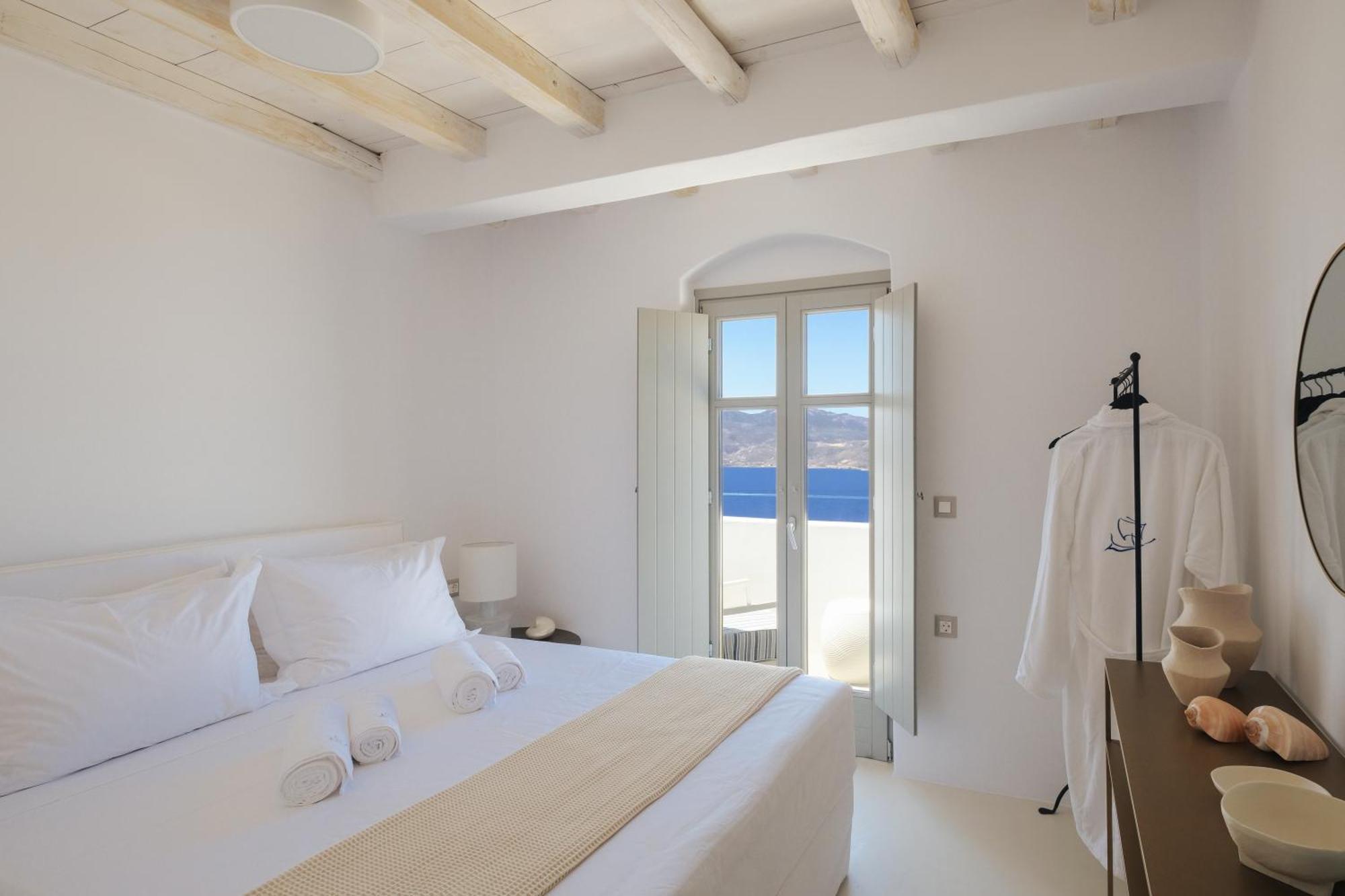 Odyssey Rock Milos Sunset Suites Plaka  Exteriér fotografie