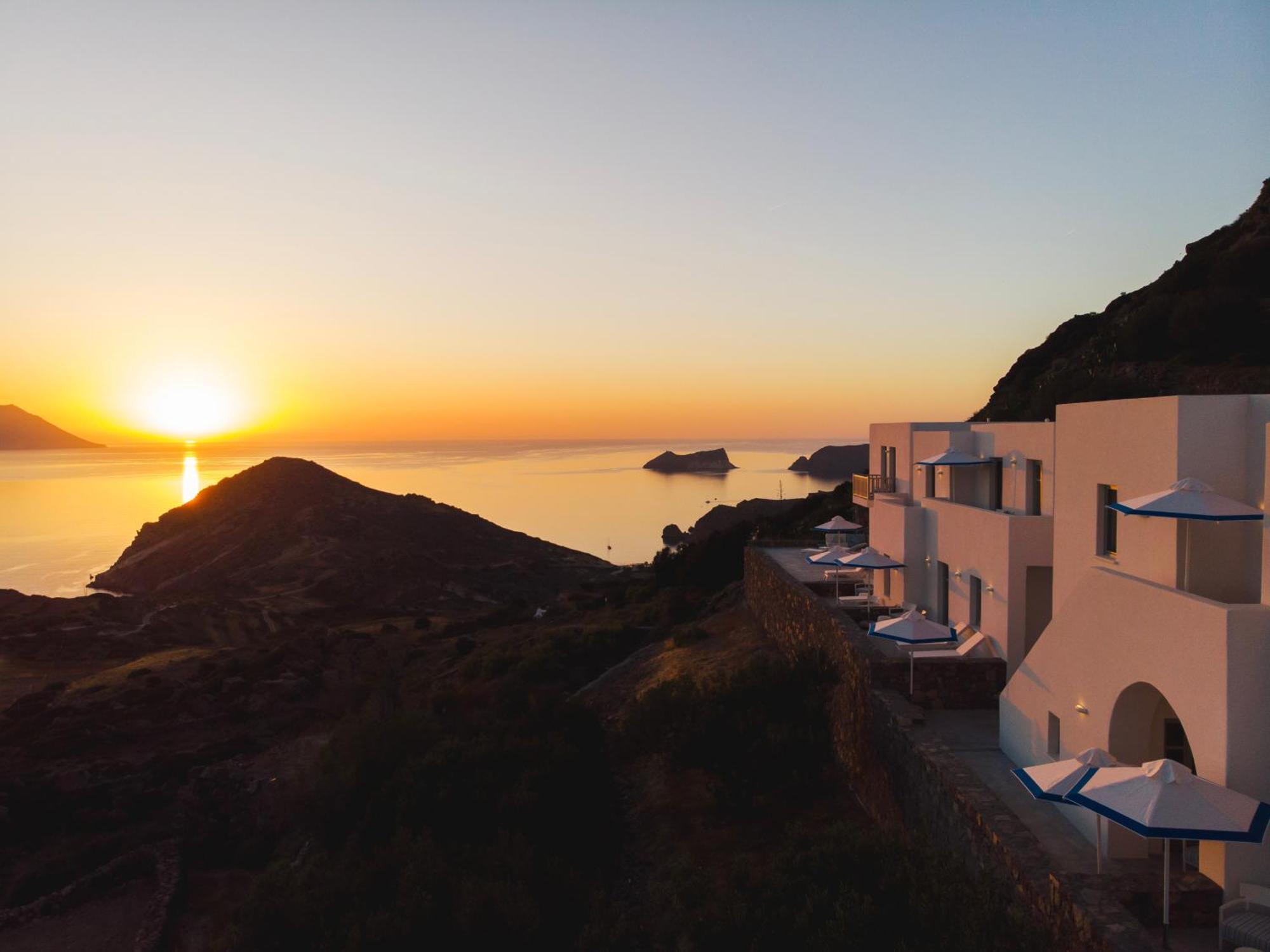 Odyssey Rock Milos Sunset Suites Plaka  Exteriér fotografie